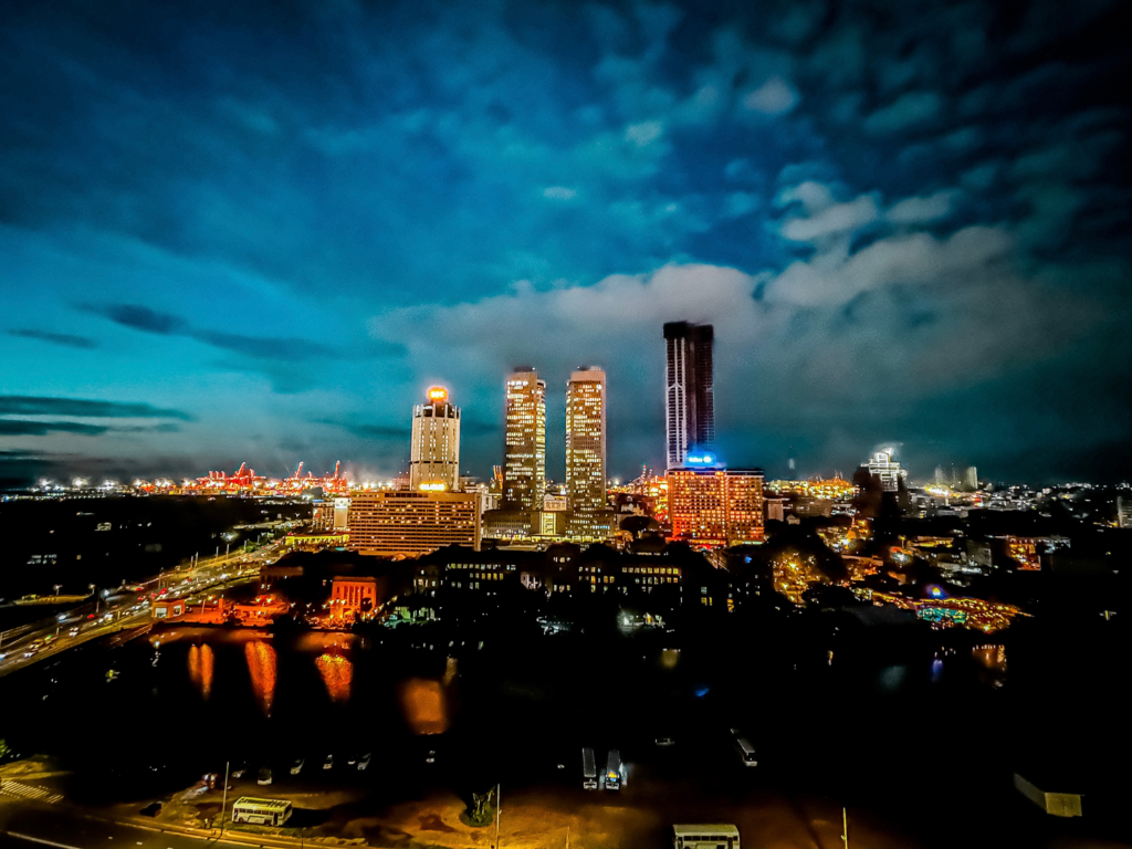 stunning few in the golden hour over Colombo